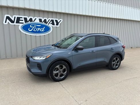 Used 2025 Ford Escape ST-Line w/ Equipment Group 301A FWD image 1
