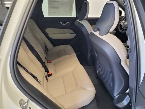 New 2026 Volvo XC60 B5 Core w/ Protection Package Premier image 10