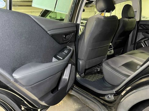 Used 2020 Subaru Outback AWD/4WD image 17