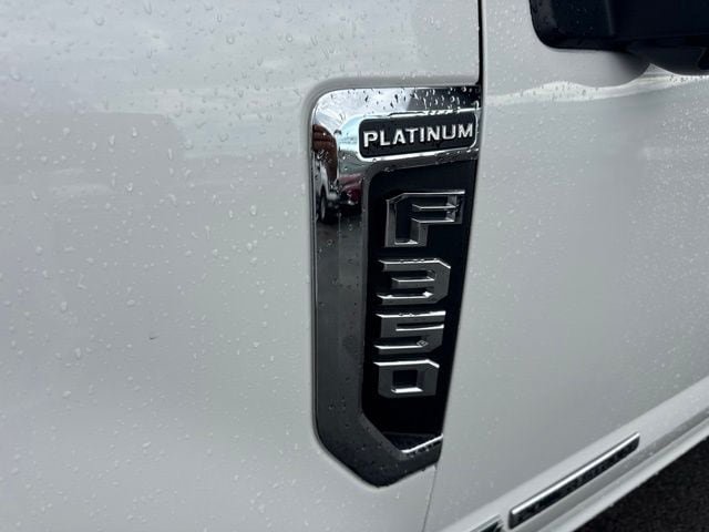 Used 2022 Ford F350 Platinum AWD/4WD image 12