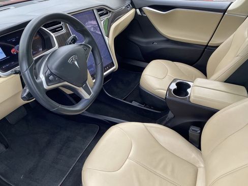 Used 2013 Tesla Model S Performance image 18