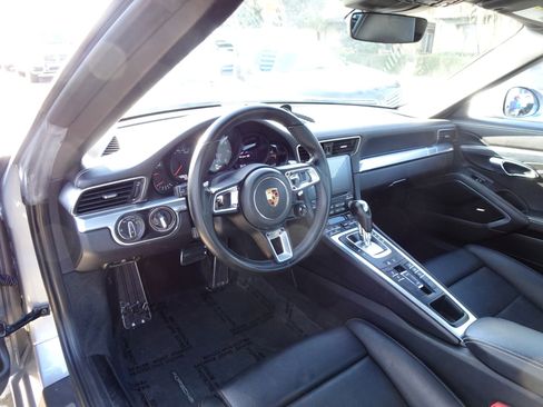 Used 2017 Porsche 911 Targa 4S AWD/4WD image 14