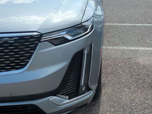 Used 2025 Cadillac XT6 Premium Luxury w/ LPO, Floor Liner Package FWD image 11