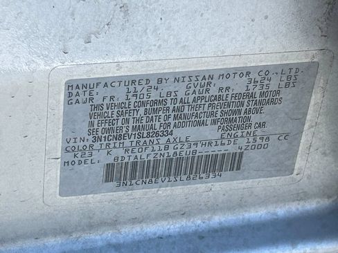 Used 2025 Nissan Versa SV FWD image 32
