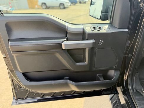 Used 2017 Ford F150 XLT w/ Equipment Group 302A Luxury AWD/4WD image 24