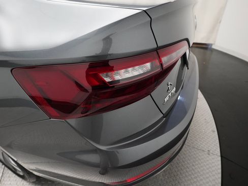 Used 2020 Volkswagen Jetta R-Line w/ R-Line Cold Weather Package image 32