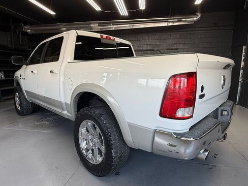 Used 2009 Dodge Ram 1500 Truck Laramie AWD/4WD image 7