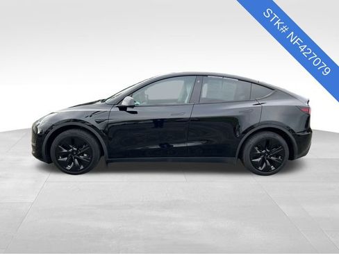 Used 2022 Tesla Model Y Long Range image 4