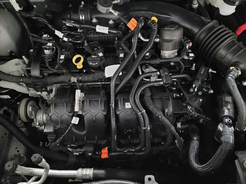 Used 2024 Ford Edge SEL image 30