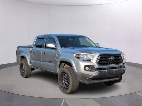 Used 2022 Toyota Tacoma SR5 w/ Technology Package RWD image 10