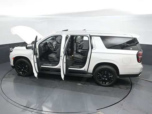 Used 2024 Chevrolet Suburban High Country w/ Advanced Technology Package image 57