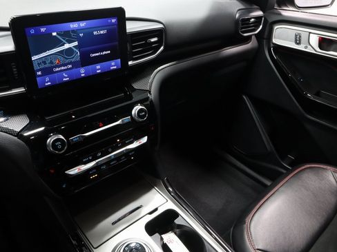 Certified 2024 Ford Explorer ST-Line w/ Class IV Trailer Tow Package image 31