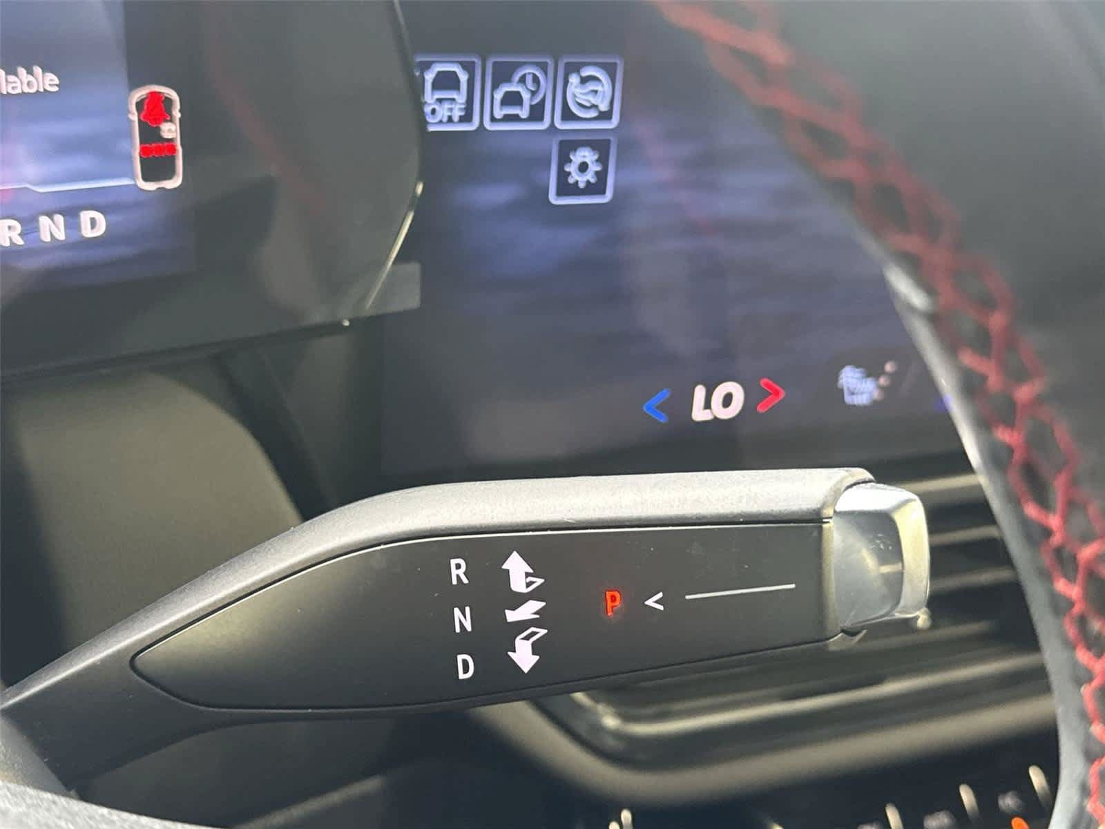 Used 2024 Chevrolet Equinox EV RS FWD image 28