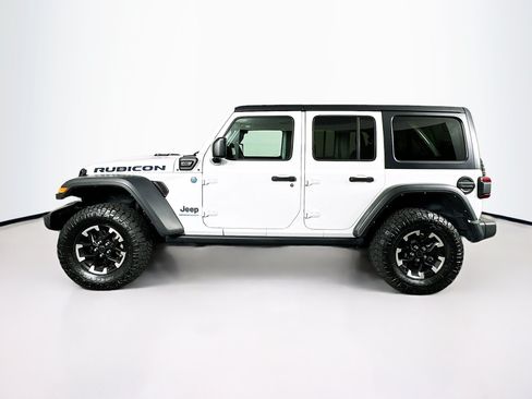 Used 2024 Jeep Wrangler Unlimited Rubicon 4xe AWD/4WD image 4