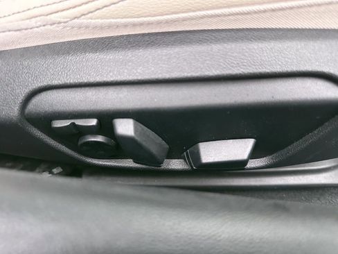 Used 2020 BMW Z4 sDrive30i w/ Convenience Package image 41