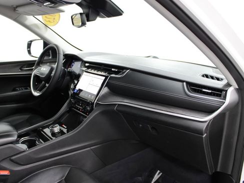 Used 2023 Jeep Grand Cherokee Limited image 26