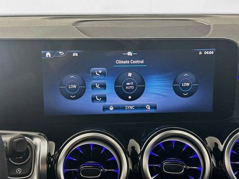 Used 2026 Mercedes-Benz GLB 250 image 15