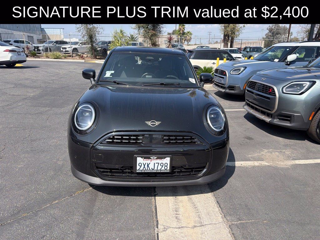 Used 2026 MINI Cooper 4-Door Hardtop FWD image 2