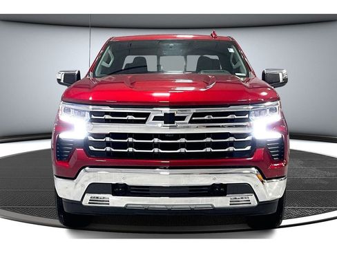 Used 2022 Chevrolet Silverado 1500 LTZ w/ LTZ Premium Package image 4