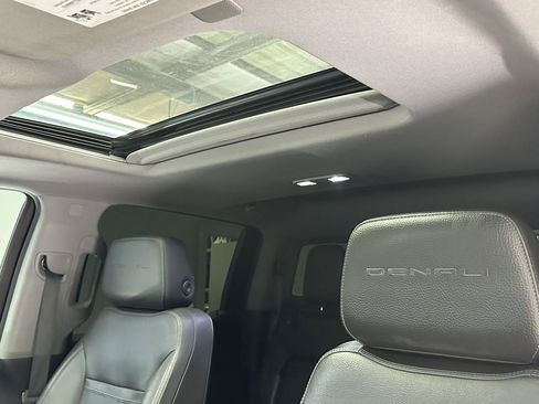 Used 2019 GMC Sierra 1500 Denali w/ Denali Ultimate Package AWD/4WD image 29