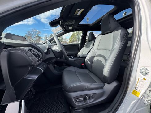 Used 2024 Toyota bZ4X AWD image 4