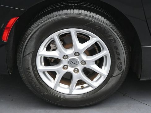 Used 2023 Chrysler Pacifica Touring-L FWD image 37