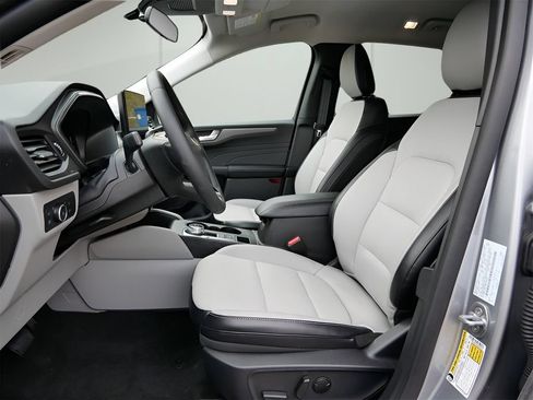 Used 2024 Ford Escape SE FWD image 10