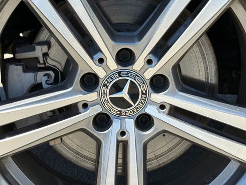 Used 2022 Mercedes-Benz GLC 300 image 21