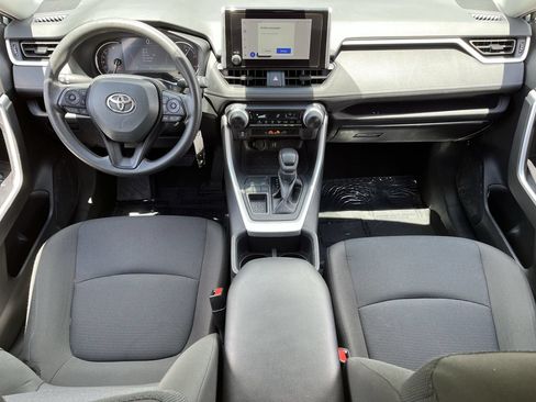 Used 2023 Toyota RAV4 LE FWD image 9