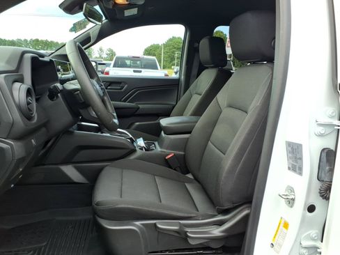 Used 2025 Chevrolet Colorado Trail Boss AWD/4WD image 19