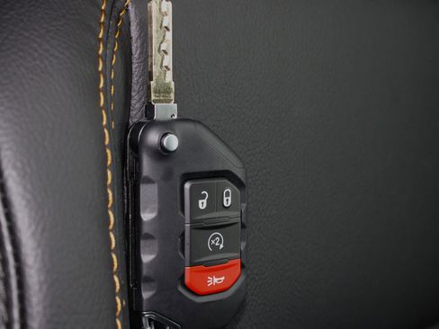 New 2026 Jeep Wrangler Unlimited Sahara w/ Technology Group image 32