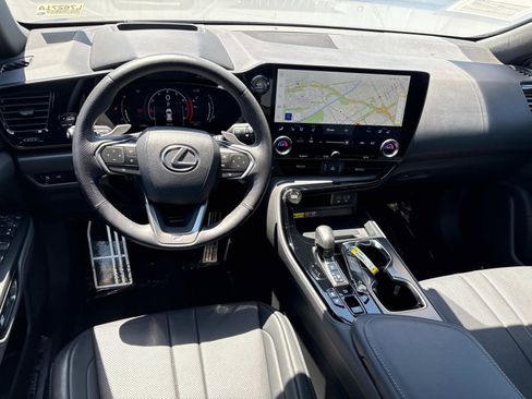 Used 2024 BMW 330i xDrive 330i xDrive Sedan AWD w/ Premium Package image 9