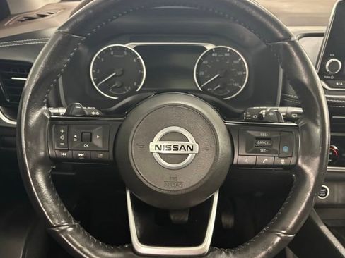 Used 2021 Nissan Rogue SV w/ Premium Package image 22