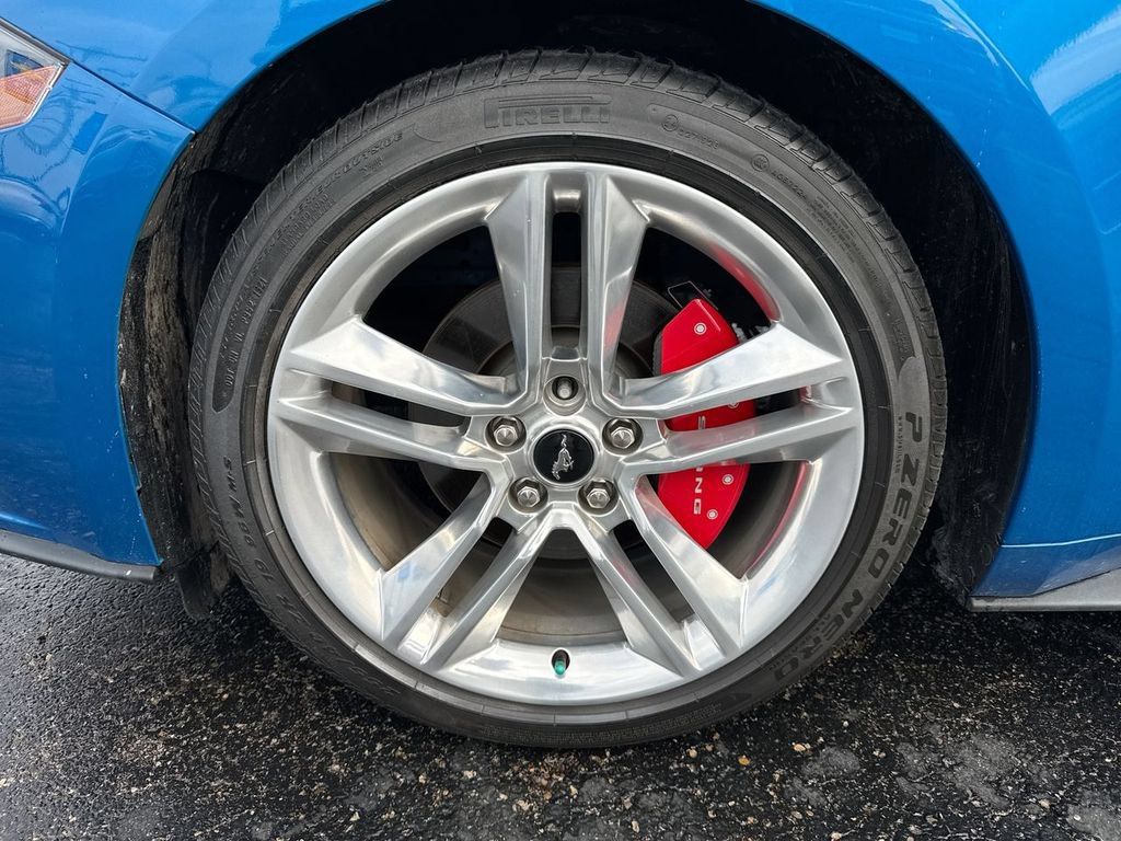 Used 2019 Ford Mustang Premium RWD image 10