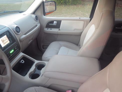 Used 2004 Ford Expedition Eddie Bauer image 13