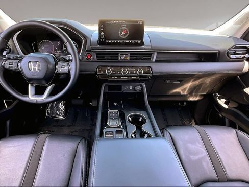 Used 2025 Honda Pilot EX-L image 7