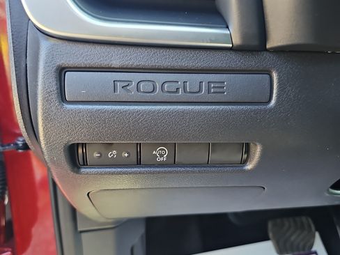 Used 2026 Nissan Rogue S FWD image 21