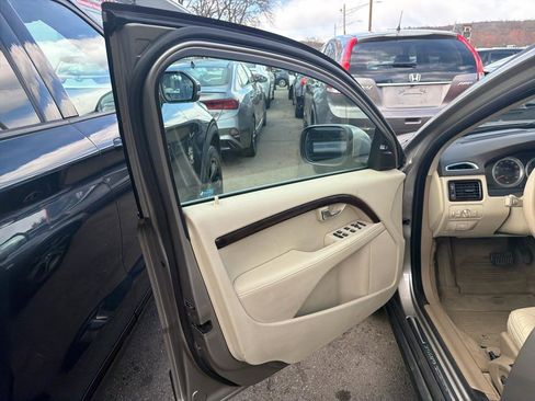 Used 2012 Volvo XC70 T6 AWD/4WD image 16