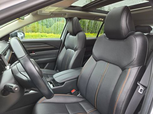 Used 2025 MAZDA CX-50 AWD 2.5 Hybrid w/ Premium Pkg image 13