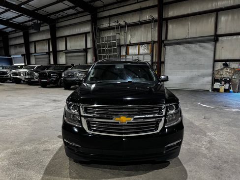 Used 2016 Chevrolet Suburban LTZ image 10