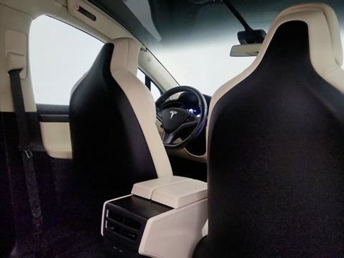 Used 2018 Tesla Model X 75D AWD/4WD image 43