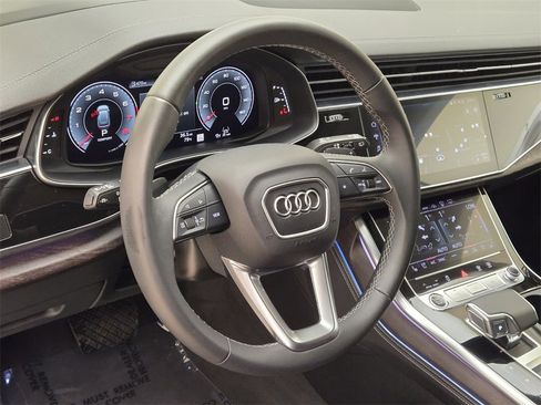 Used 2023 Audi Q8 Prestige image 35