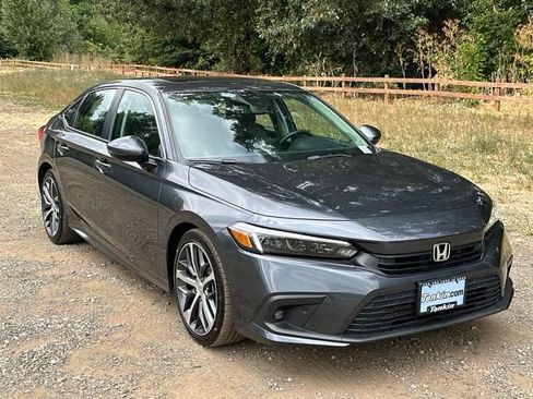 Used 2024 Honda Civic Touring image 2
