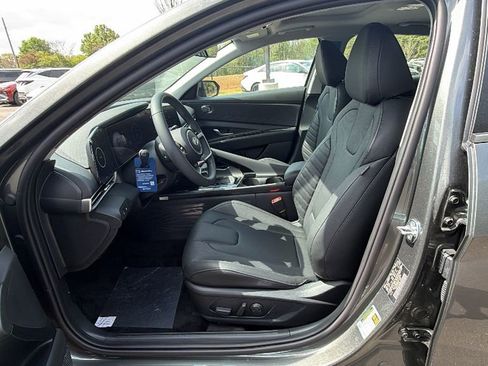 New 2026 Hyundai Elantra Limited image 10