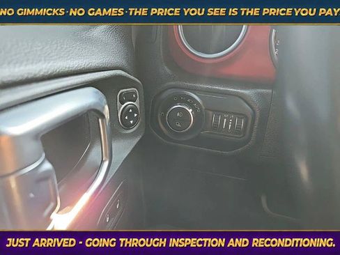 Used 2022 Jeep Gladiator Rubicon w/ LED Lighting Group AWD/4WD image 21