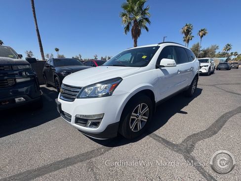 Used 2017 Chevrolet Traverse LT AWD/4WD image 7