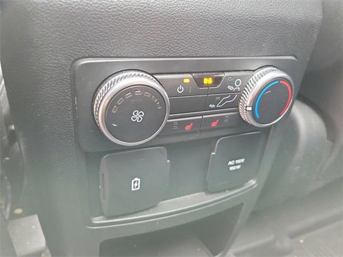 Used 2020 Ford Explorer Limited image 17