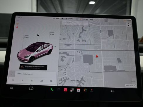 Used 2021 Tesla Model 3 Standard Range Plus RWD image 19