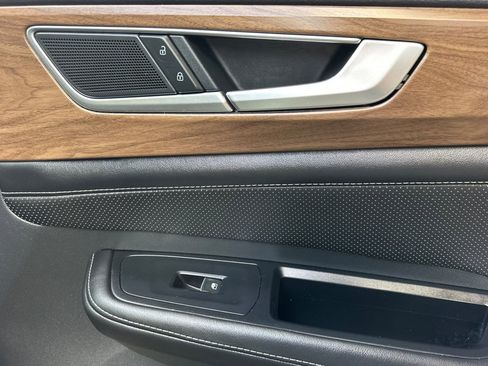 Used 2024 Volkswagen Atlas SE FWD image 23