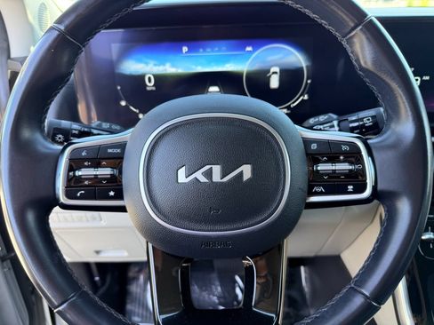 Used 2024 Kia Carnival SX FWD image 13
